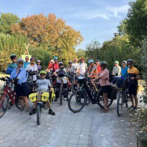 Les cyclistes au départ de l'Orée des Boires