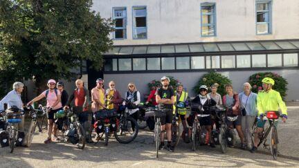 Les cyclistes d'itivemu prêts pour le départ