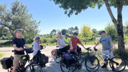 Des cyclistes d'itivemu prêts pour le départ