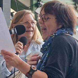 Anne et Pascale pendant le karaoké live