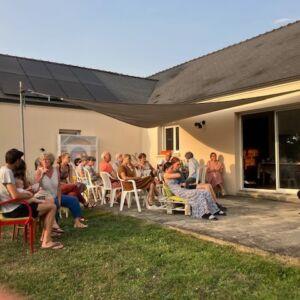 Petit concert du soir chez l’habitant.