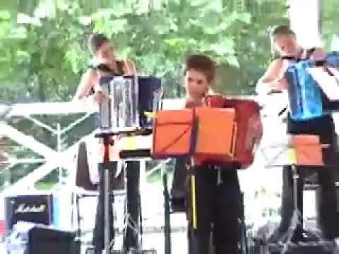 Mon amant de ST Jean: concert de fin de stage à Condé sur Noireau le 07/07/2004